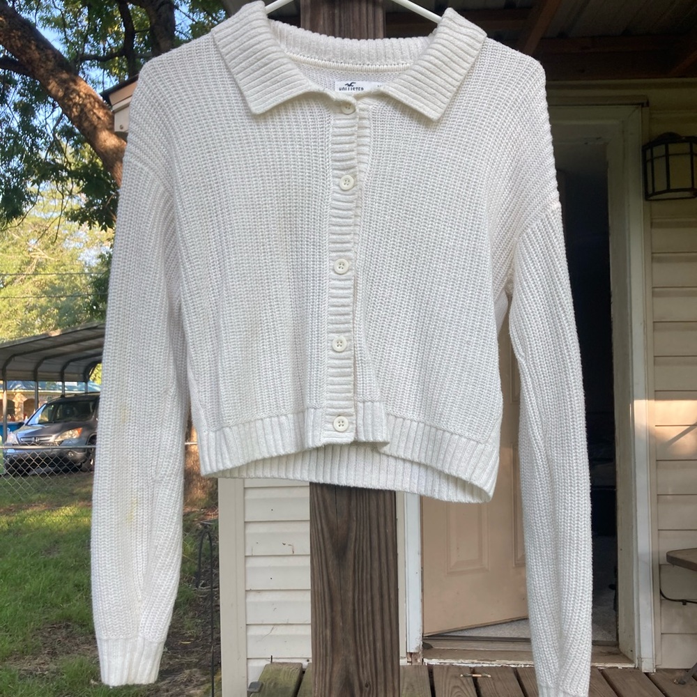Hollister Women's Cream Cardigan Sweater